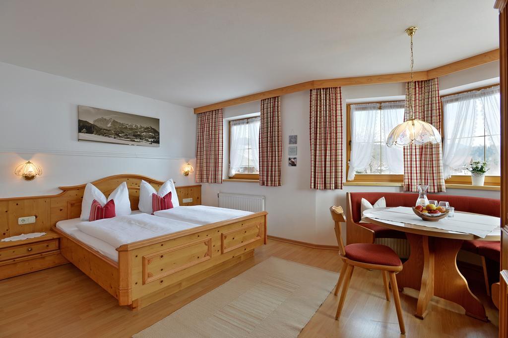Vila Huettschmiedhof Kössen Pokoj fotografie
