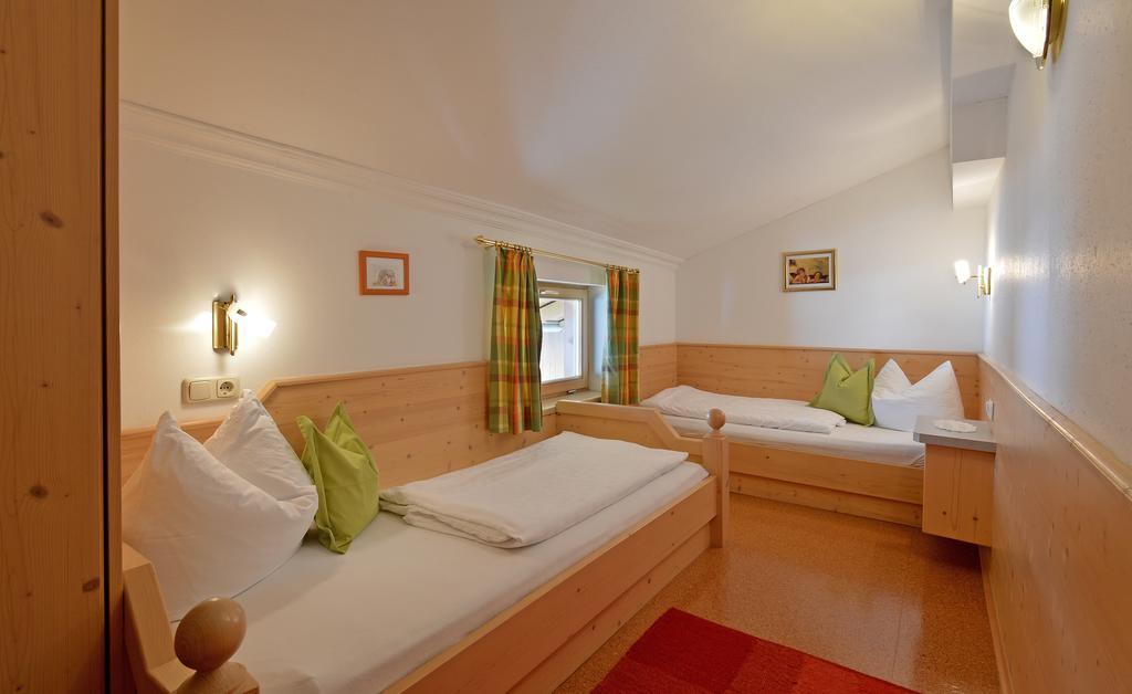 Vila Huettschmiedhof Kössen Pokoj fotografie
