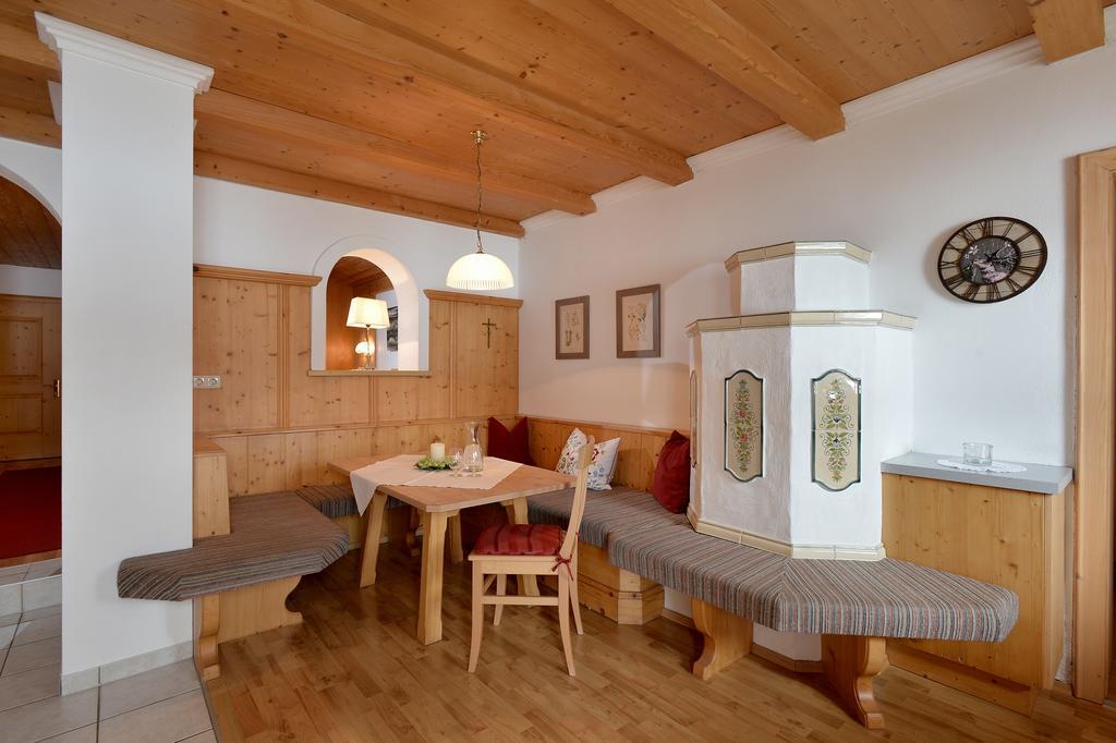 Vila Huettschmiedhof Kössen Pokoj fotografie